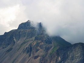 峨眉山天气，一山有四季，十里不同天