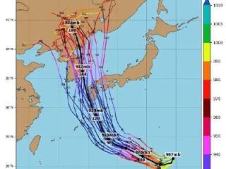今年第15号台风最新消息，路径北调，强度或达强台风级，这些地区需高度警惕