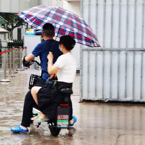 去南京玩下雨怎么办（下雨天逛南京）